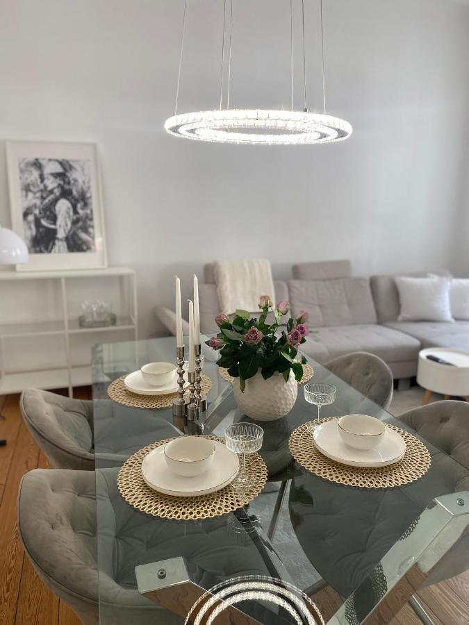 Lejlighed Altbau-oase Der Eleganz: Stadtnaher Komfort Pur *