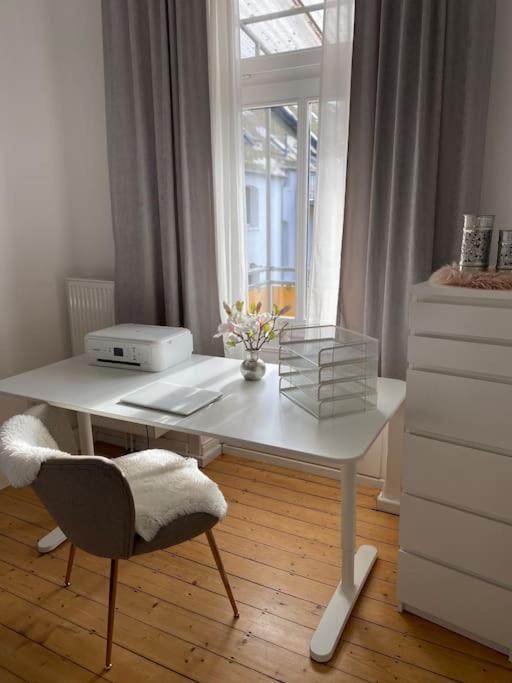 Altbau-oase Der Eleganz: Stadtnaher Komfort Pur *