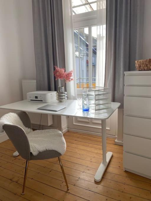 Apartment Altbau-oase Der Eleganz: Stadtnaher Komfort Pur Wiesbaden